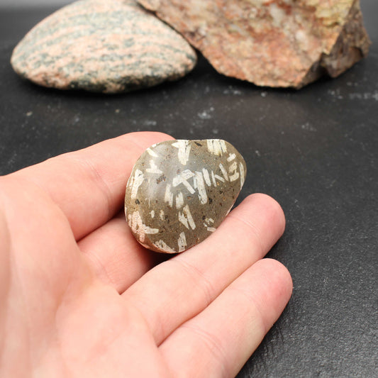 Andesit Porphyr Anschliff - Handarbeit | Vulkangestein