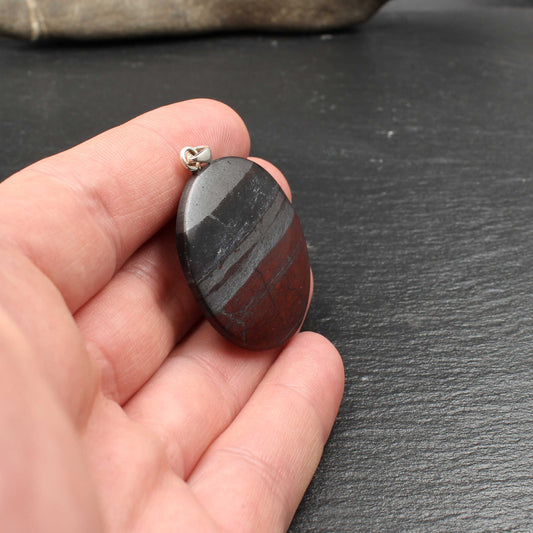Bändereisenerz / Jaspis Anhänger - Handarbeit