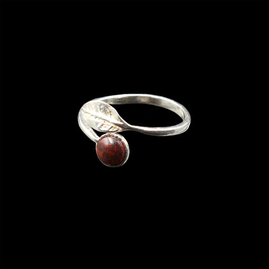 Scottisch Red Jasper Leaf Sterling Silver Ring (Adjustable)
