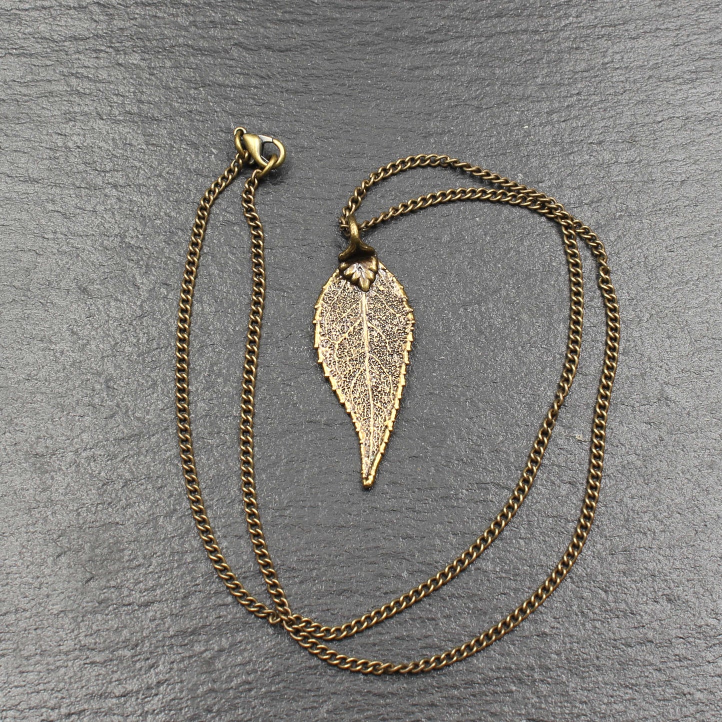 Lorbeerblatt Anhänger Antik Messing beschichtet