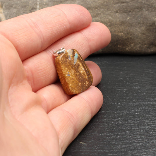 Australischer Boulder Opal Anhänger - Handarbeit aus Deutschland