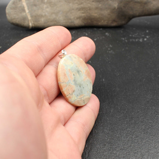 Azurit in Dolomit Anhänger - Handarbeit