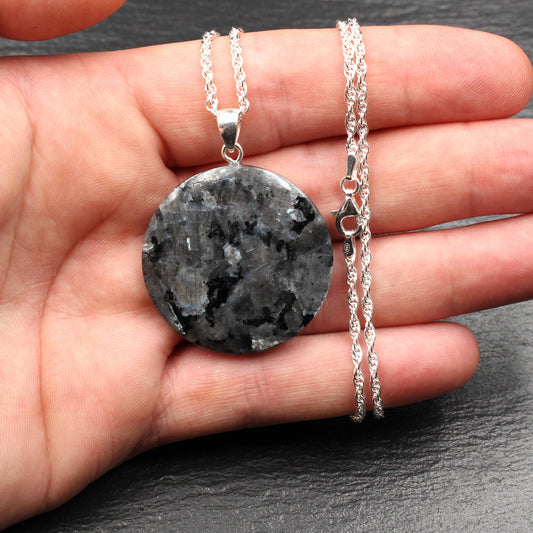 Blauer Larvikit Anhänger - Handarbeit