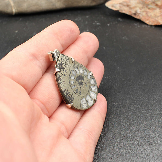 Ammonit Pyrit Anhänger - Unikat