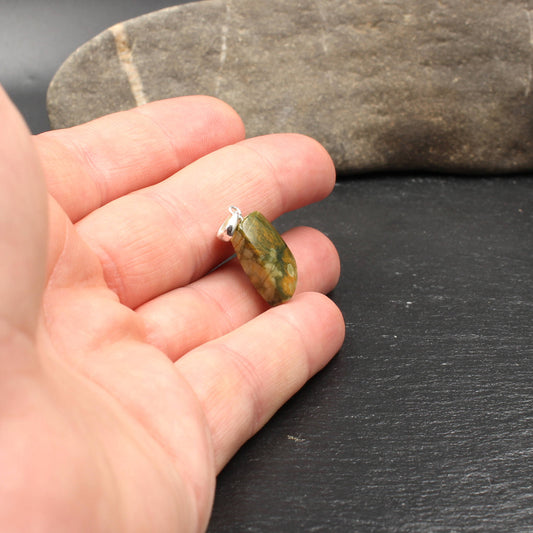 Regenwaldjaspis / Ryolith Anhänger - Handarbeit aus Deutschland
