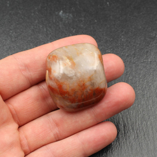 Roter Rhein Quarz Trommelstein - Rheinkiesel