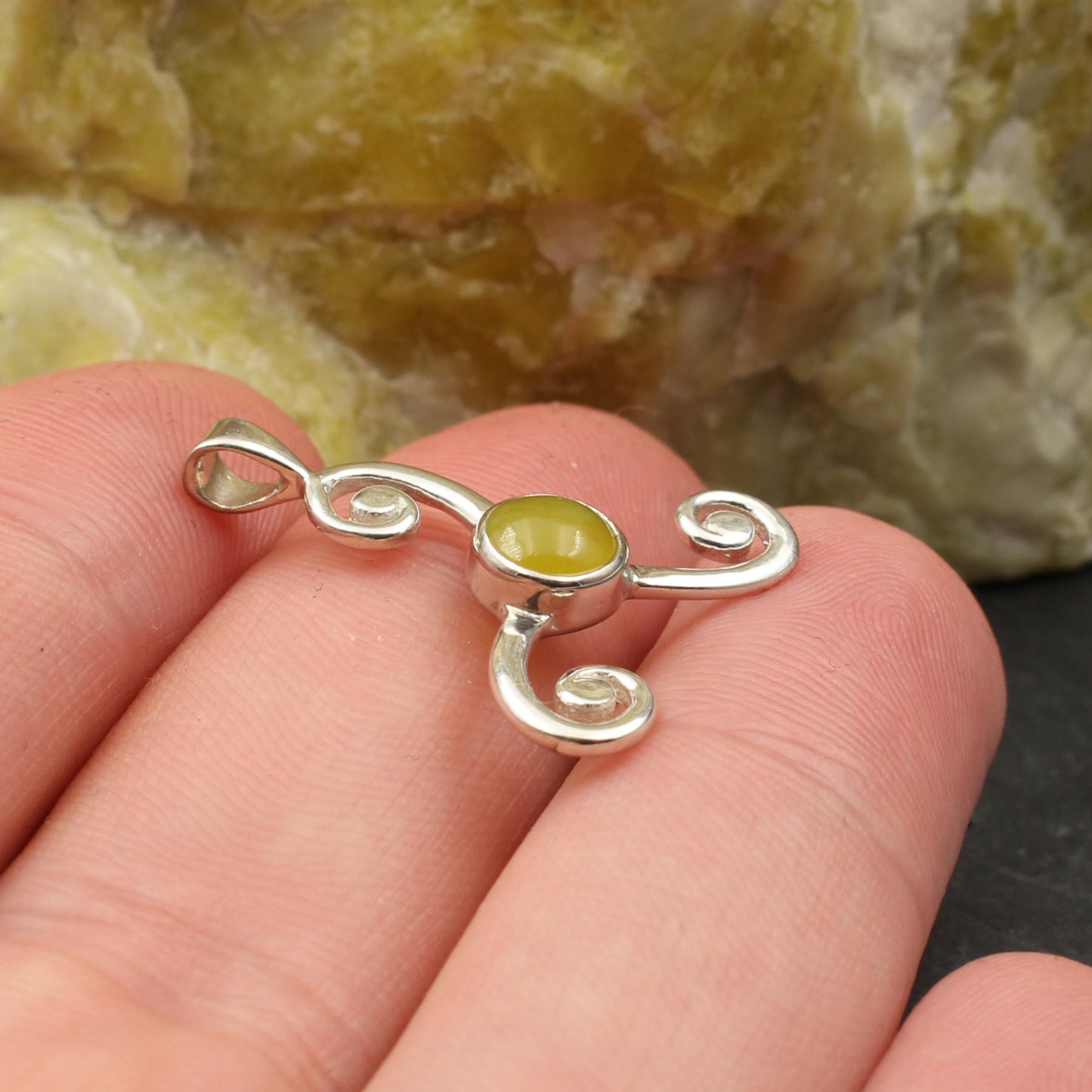 Highland Marmor Anhänger Keltische Triskele Silber