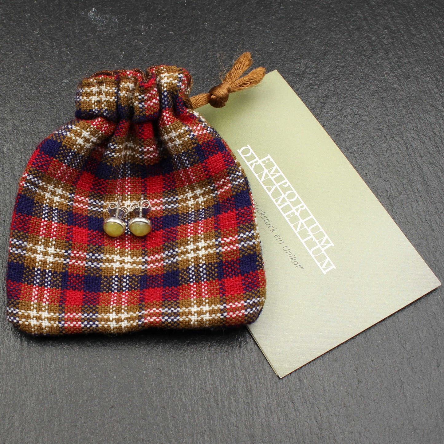 Schottischer Highland Marmor Ohrstecker