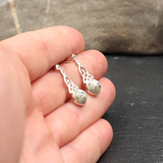 Iona Marmor Keltischer Knoten Silber Ohrringe - Klein