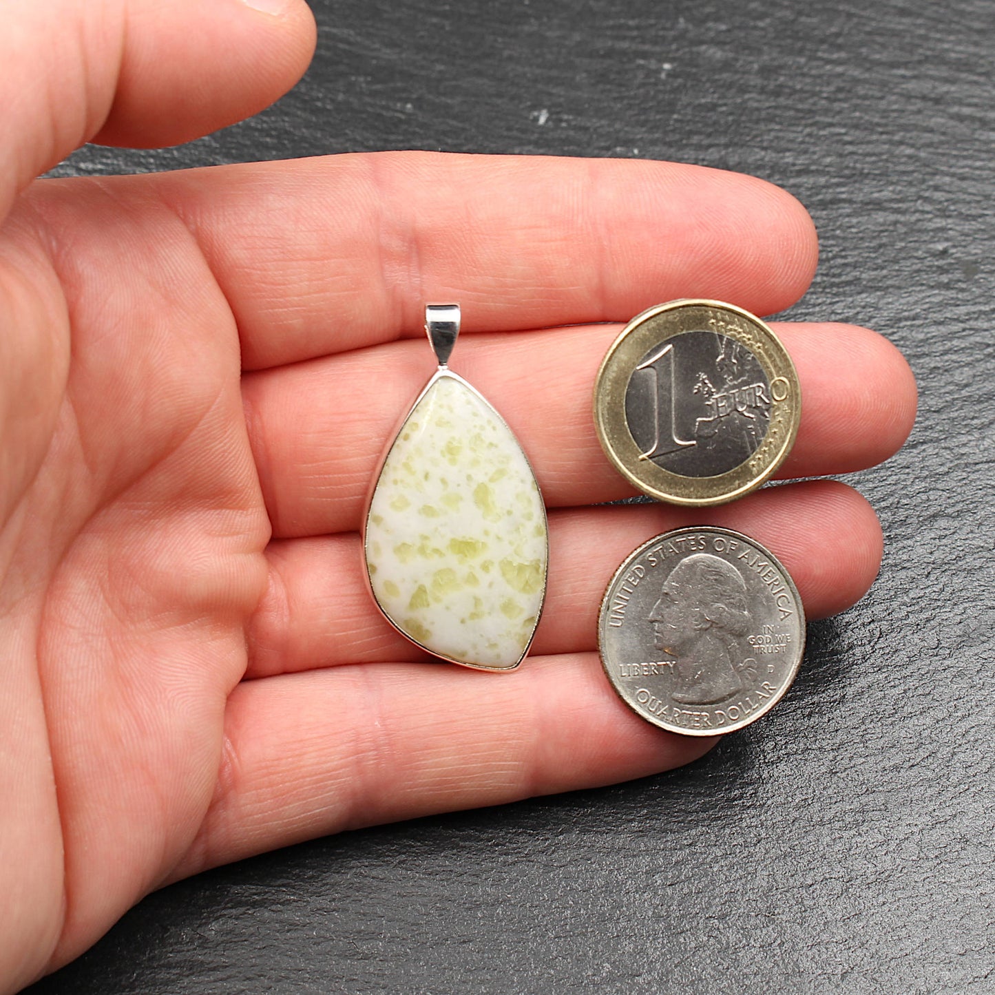 Schottischer Iona Marmor - Anhänger (Groß)