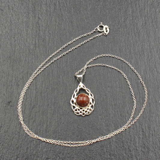 Schottischer Lewisian Gneis Anhänger Keltische Wiege