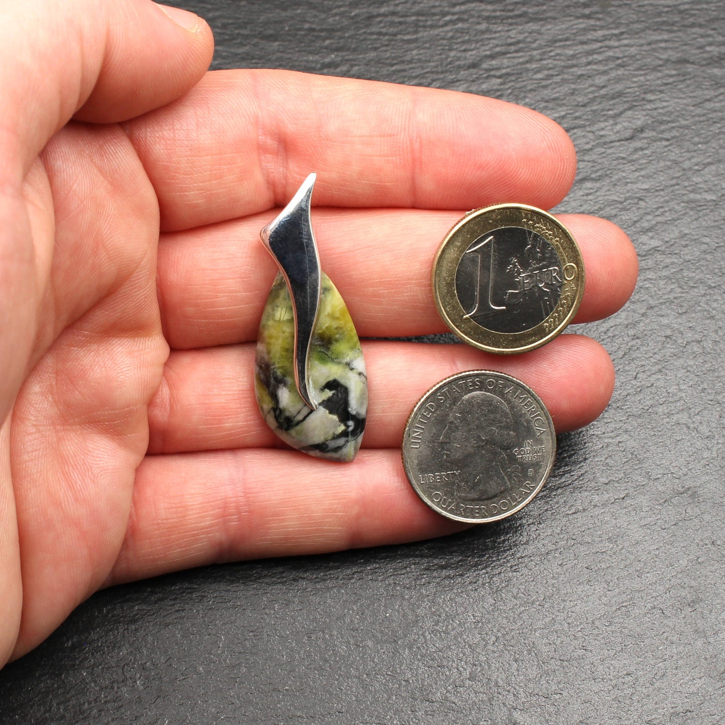 Schottischer Skye Marmor Flügel Design Anhänger