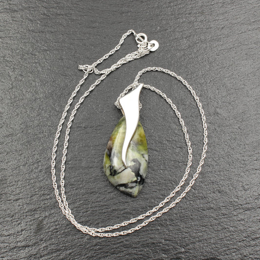 Schottischer Skye Marmor Flügel Design Anhänger