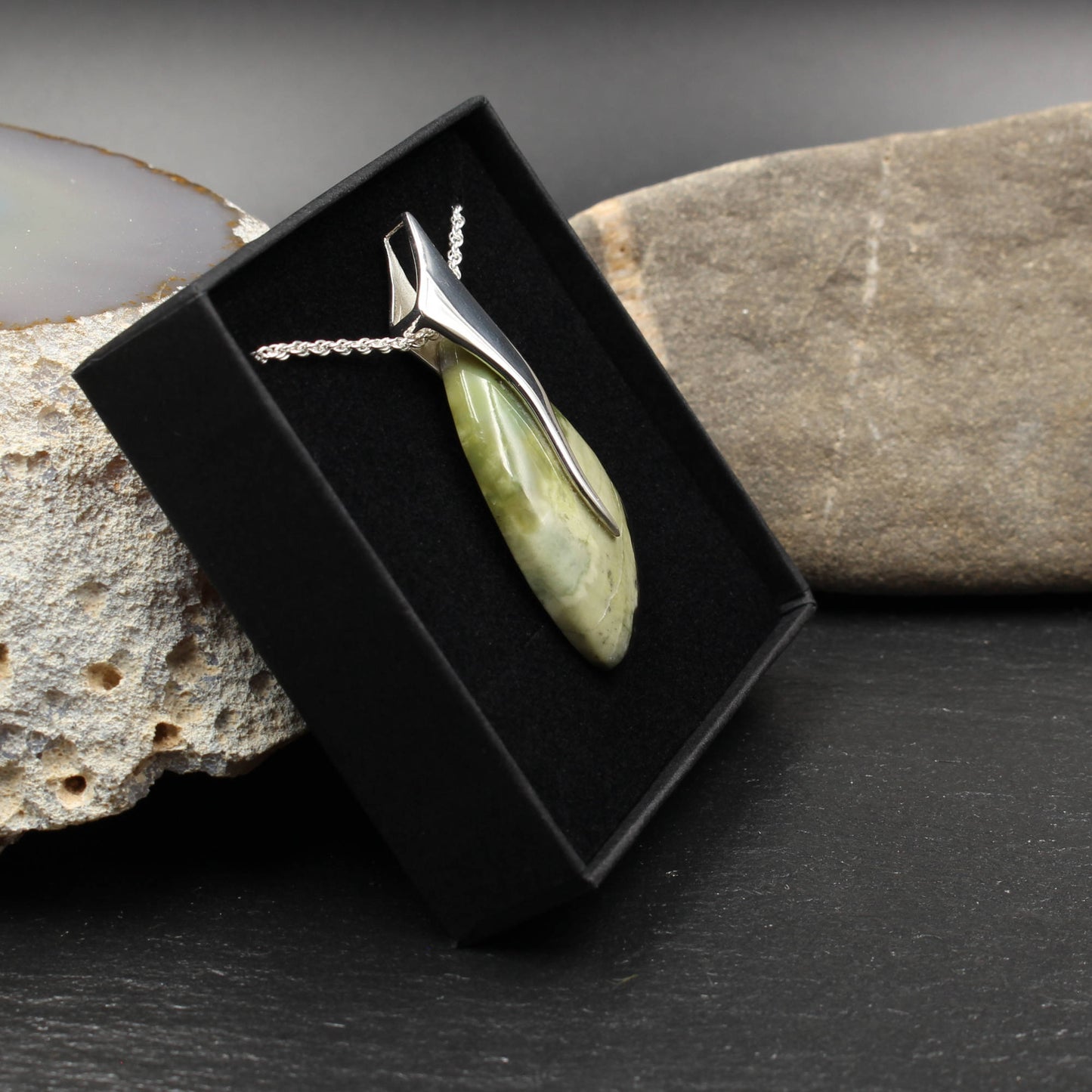 Schottischer Skye Marmor Flügel Design Anhänger