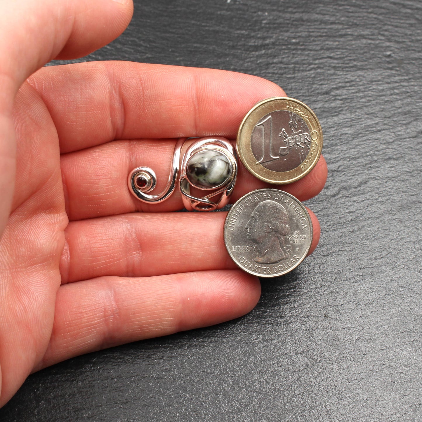 Skye Marmor & Granat - Keltischer Wirbel Ring