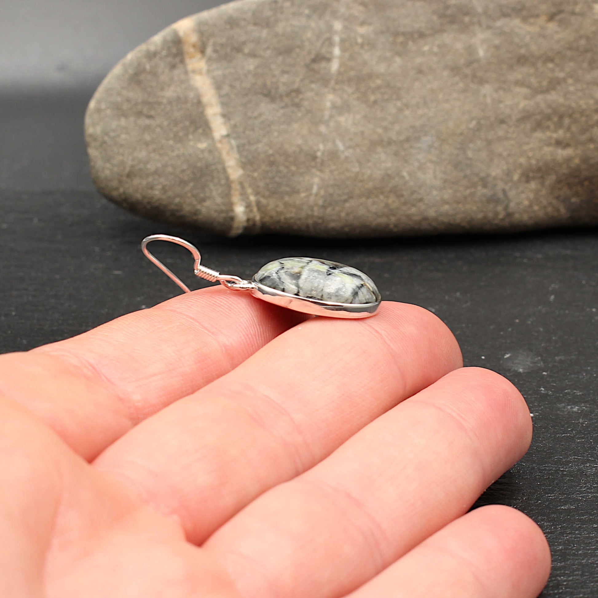 Schottischer Skye Marmor - Oval Ohrringe