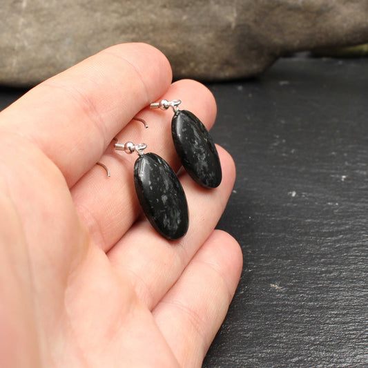 Grüner Serpentinit Ohrringe - Handarbeit