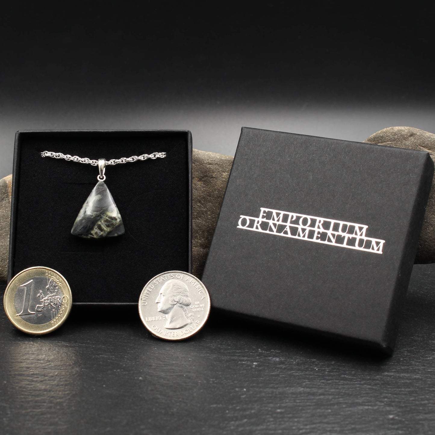 Schottischer Skye Marmor Anhänger - Handarbeit