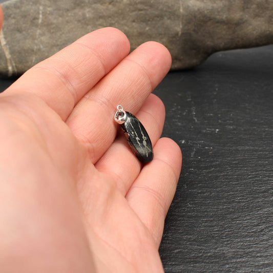 Schweizer Pyrit Schiefer Anhänger - Handarbeit