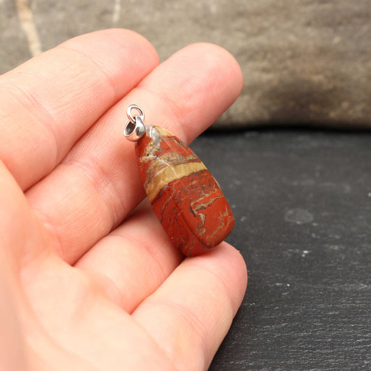 Roter Jaspis Anhänger - Handarbeit