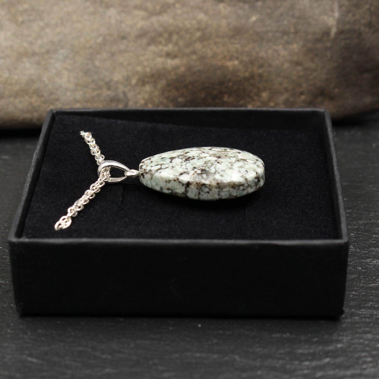 Julier granite pendant - handmade