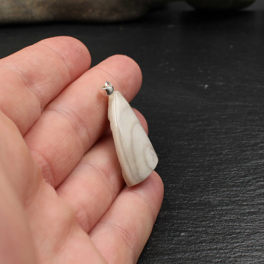 Nordsee Feuerstein Anhänger - Handarbeit