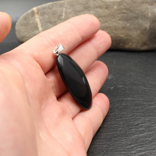 Schwarzer Obsidian Anhänger - Handarbeit