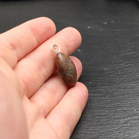 Roter Rhein Jaspis Anhänger - Handarbeit