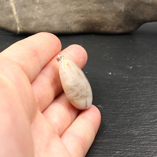 Quarz Anhänger vom Rhein - Handarbeit