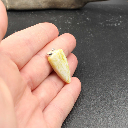 Schottischer Highland Marmor Anhänger - Handarbeit