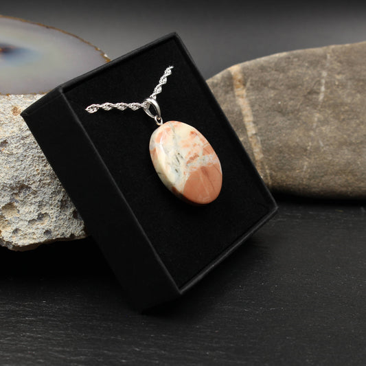 Schwazer Dolomit Anhänger - Handarbeit