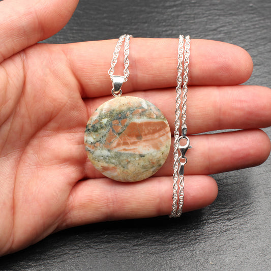 Schwazer Dolomit Anhänger - Handarbeit