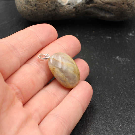 Rheinkiesel (Quarz) Anhänger - Unikat 2