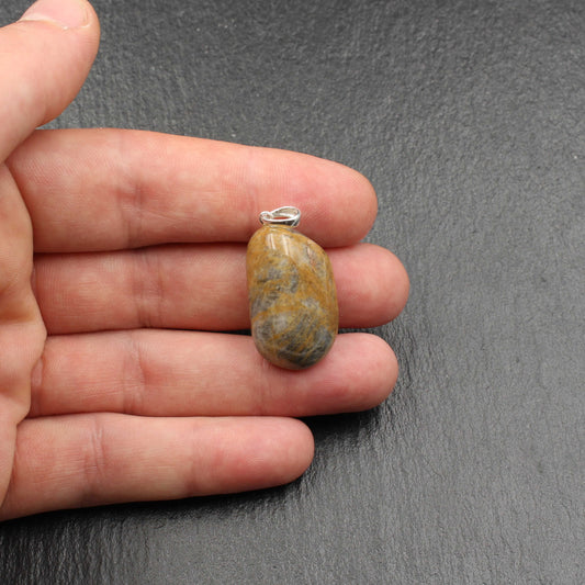 Rheinkiesel Quarz Anhänger - Handarbeit