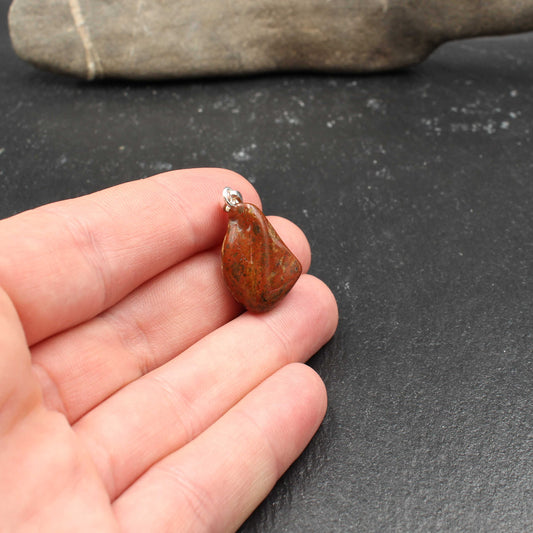 Roter Rhein Jaspis Anhänger - Handarbeit