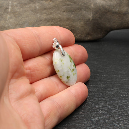 Schottischer Iona Marmor Anhänger - Handarbeit