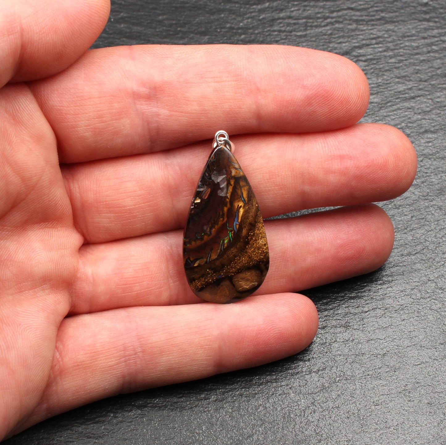 Australischer Boulder Opal Anhänger - Handarbeit aus Deutschland