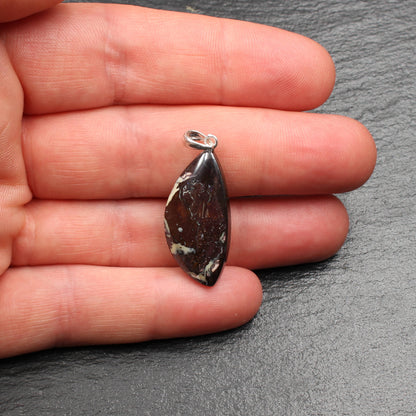 Australischer Boulder Opal Anhänger - Handarbeit aus Deutschland