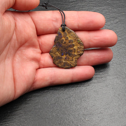 Australischer Boulder Opal Anhänger - Handarbeit aus Deutschland