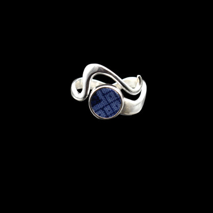 Englisches Porzellan "Old Willow" Wellenform Ring - Verstellbar