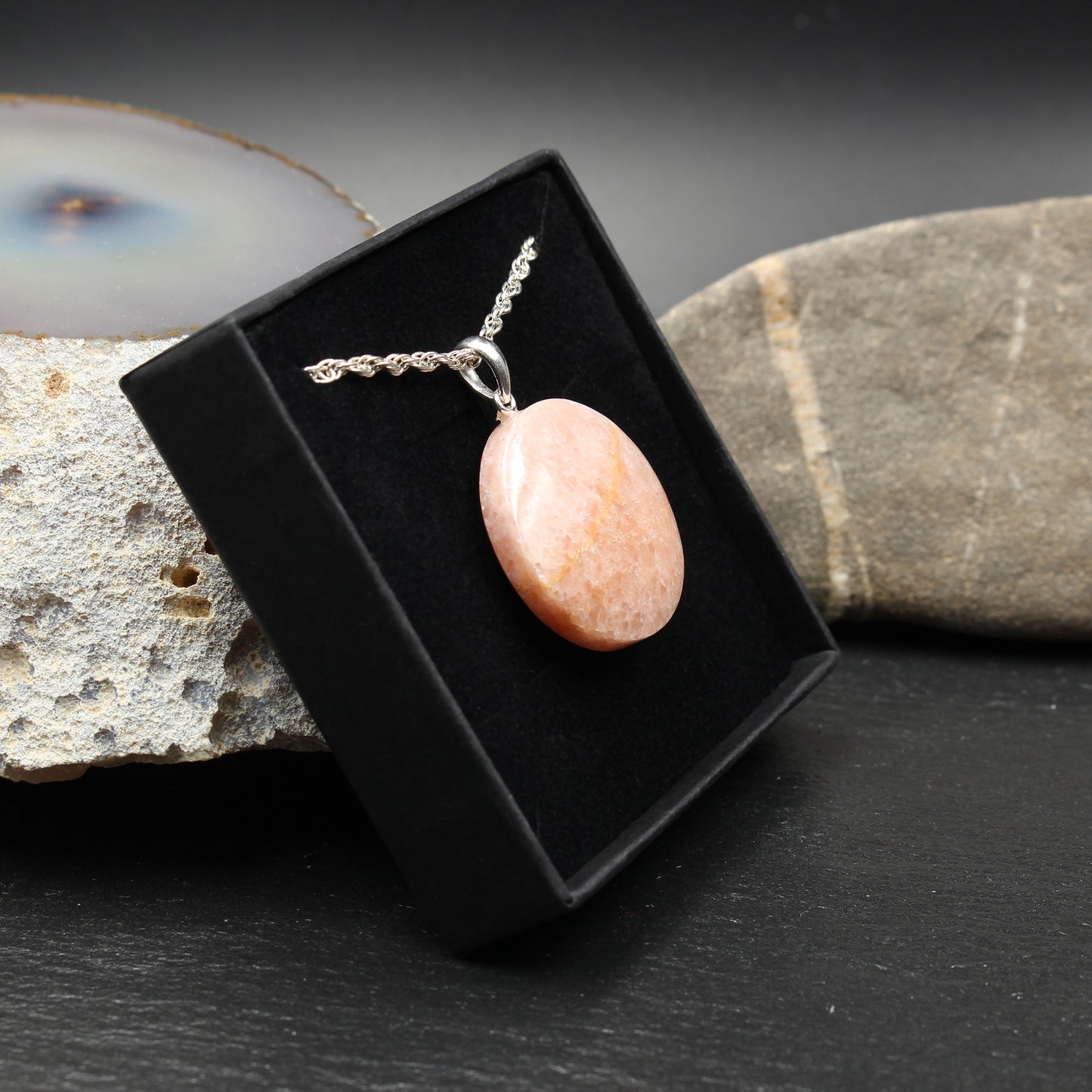 Estremoz marble pendant - handmade