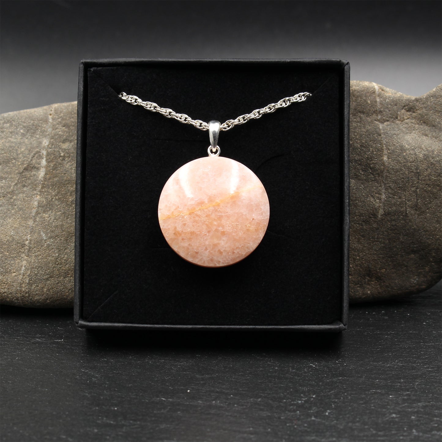 Estremoz marble pendant - handmade