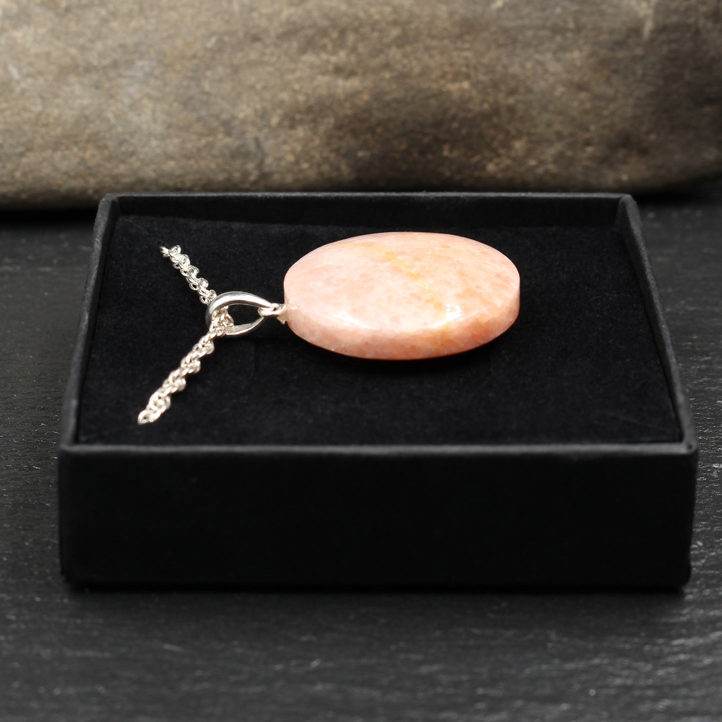 Estremoz marble pendant - handmade