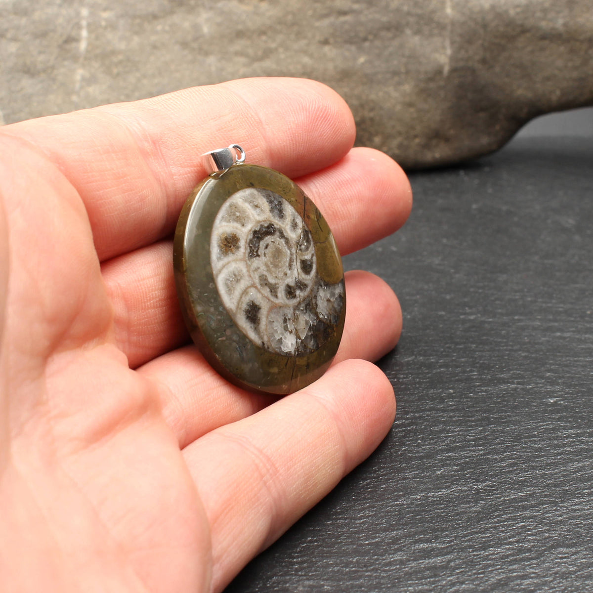 Ammonit Fossil Anhänger - Handarbeit