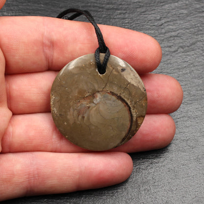 Ammonit Fossil Anhänger - Handarbeit
