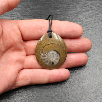 Ammonit Fossil Anhänger - Handarbeit