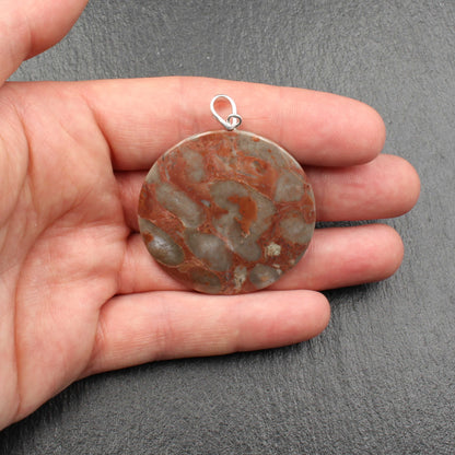 Fossile Koralle in Kalkstein Anhänger  - Handarbeit