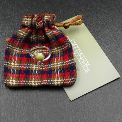 Highland Marmor Keltischer Wirbel Ring