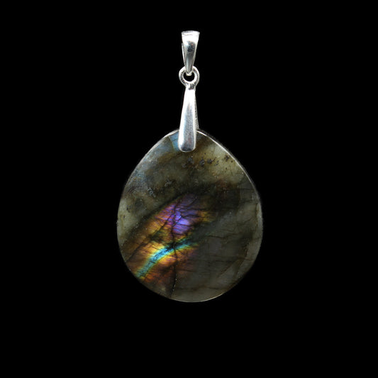 Labradorite Pendant - Handmade in Germany