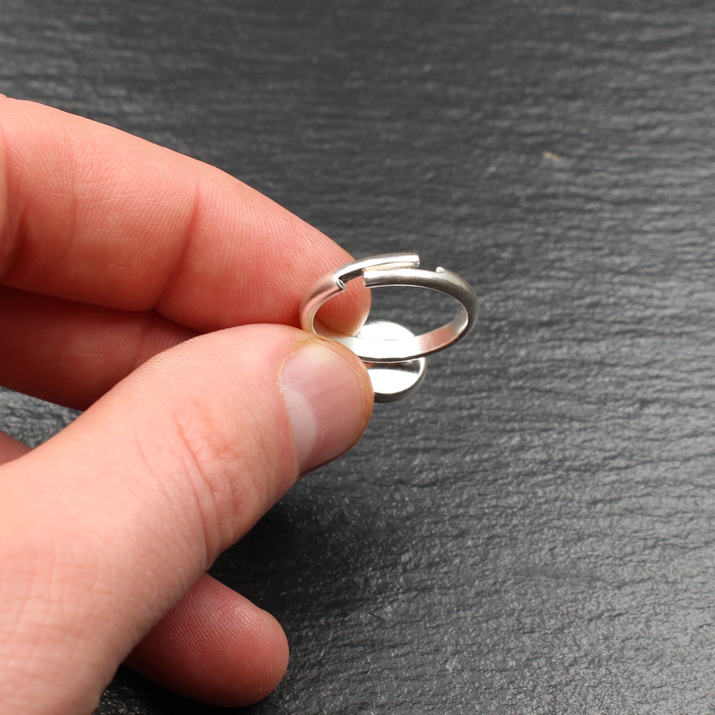 Roter Granat Ring (Größenverstellbar) - Handarbeit aus Deutschland